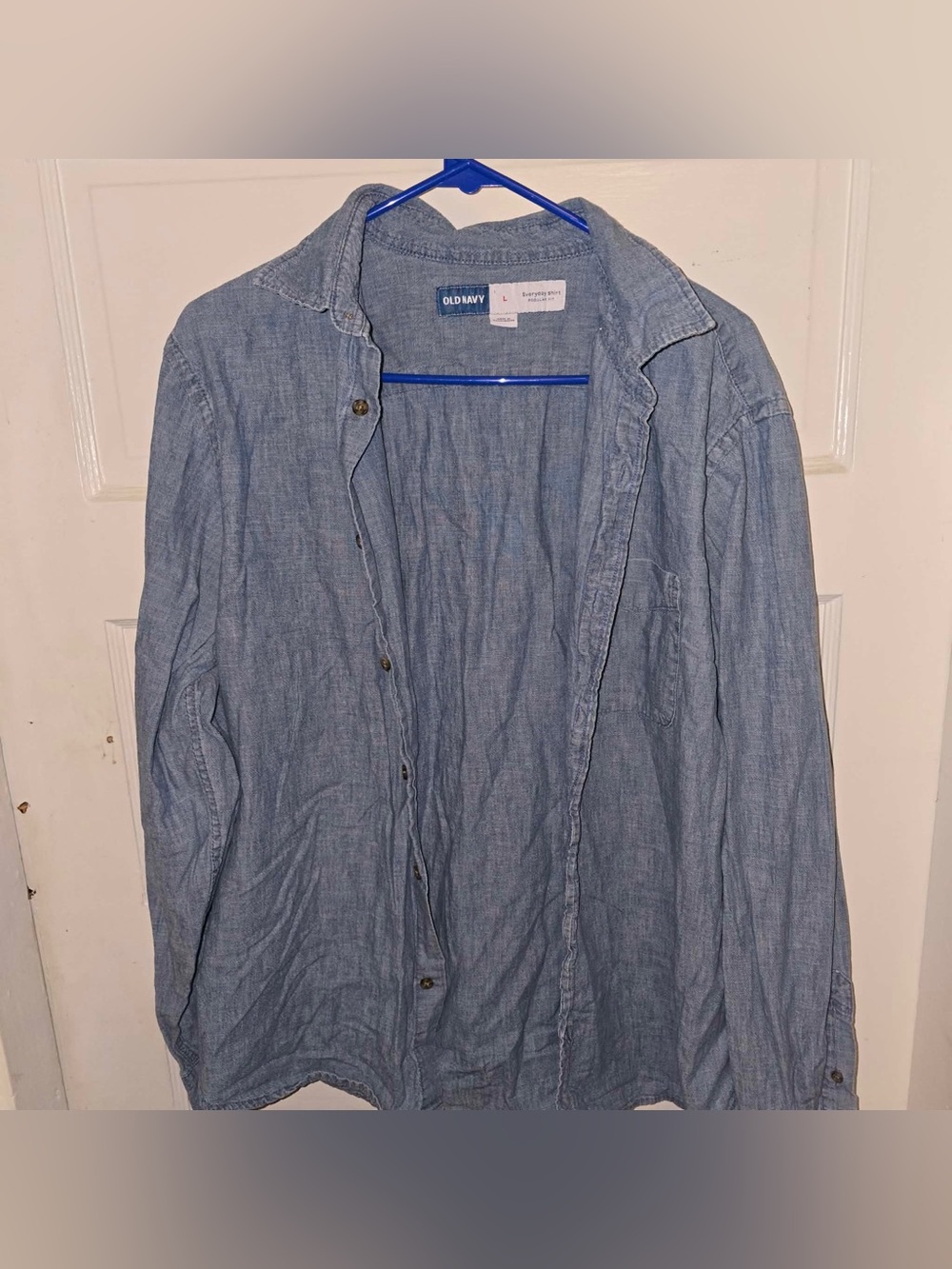 Old Navy Chambray Long Sleeve Collared Button-Down